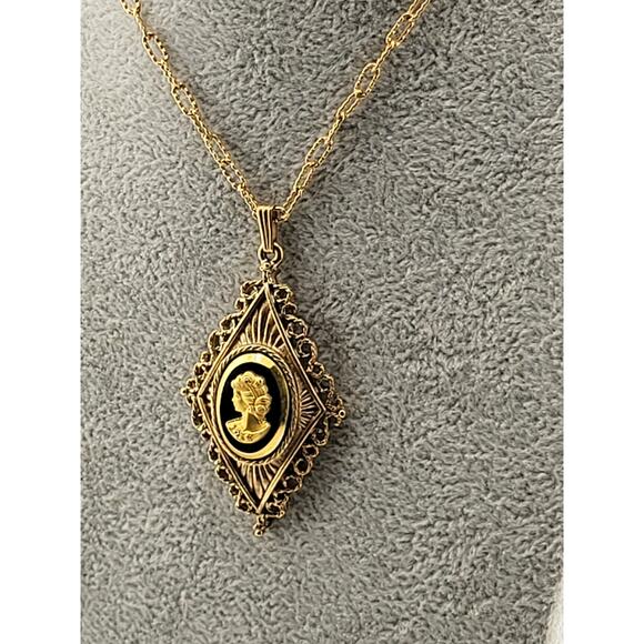 Vintage Cameo Pendant Necklace Gold Tone Profile w/Black Victorian Revival 24in - Picture 1 of 8